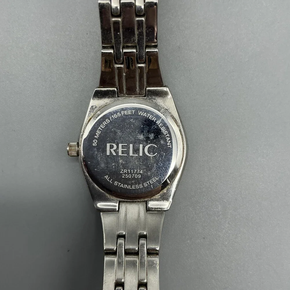 Relic ZR11774 Womens Watch 26mm Blue Gray Crystals Silver Tone New Battery 6.75